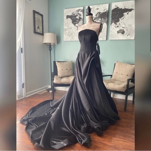 NWT Jovani black wedding dress, a-line ball gown prom dress or pageant gown sz 0 - Picture 2 of 3